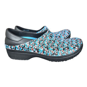 Crocs Neria Pro Clogs Womens 7 Black Blue Floral Comfort Work Slip on Shoes